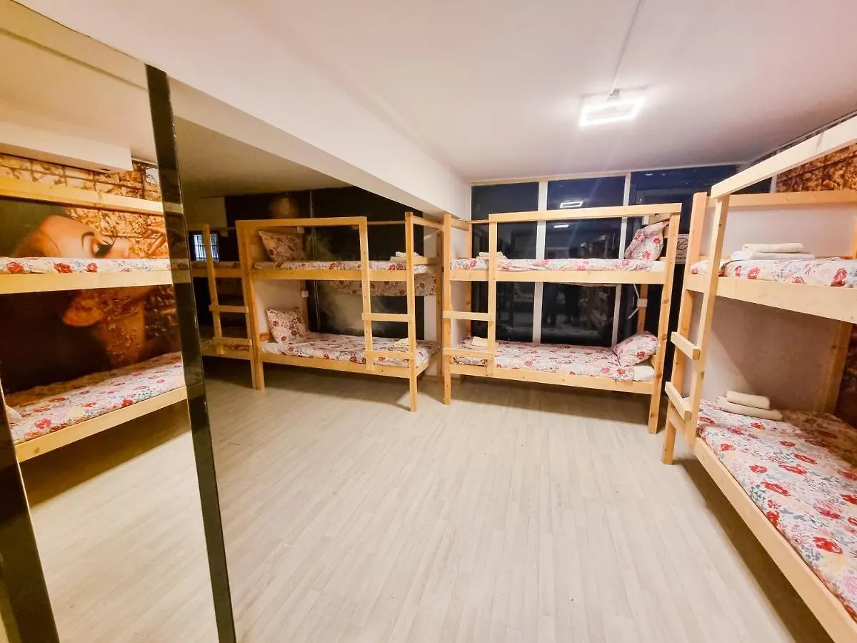 Unique City Hostel 100 Meters From Beach Lárnaka