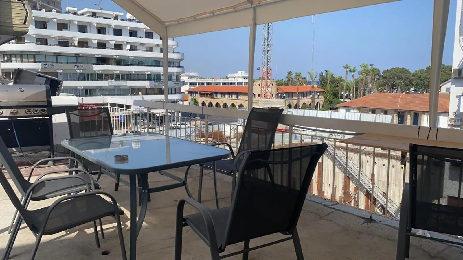 Unique City Hostel 100 Meters From Beach Larnaca Cyprus